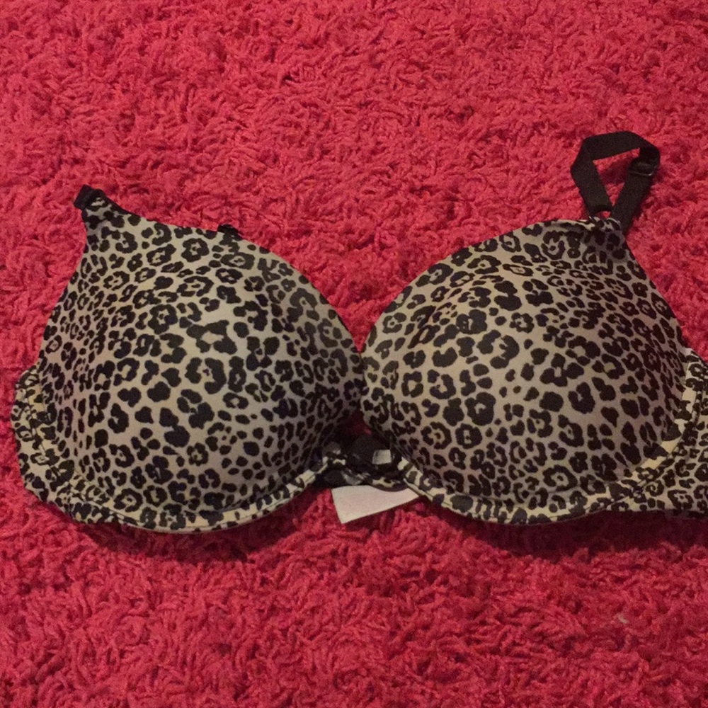 Victorias secret bra 34D